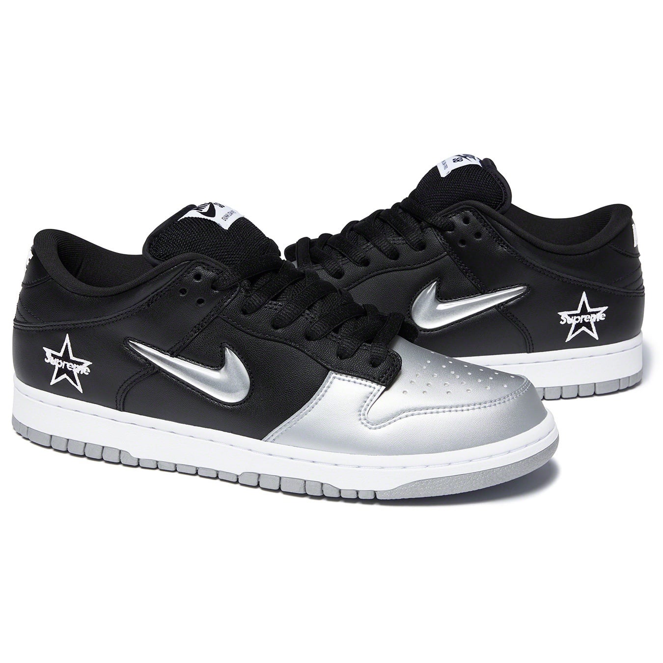 Supreme®/Nike® SB Dunk Low view 3